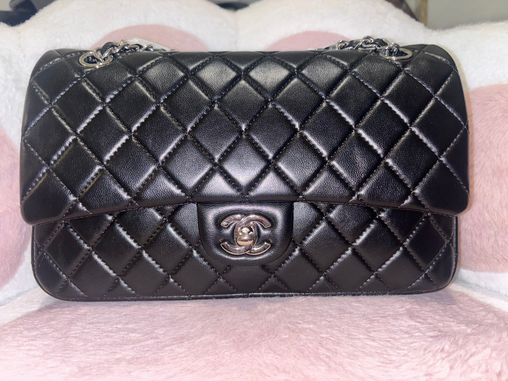 Black Classic Quilted Flap Shoulder Bag 🖤