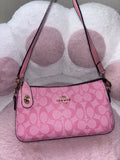 Gorgeous Pink Purse 🎀 On sale!