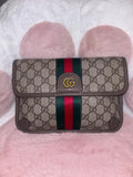 G Fashionable Purse with Accessories